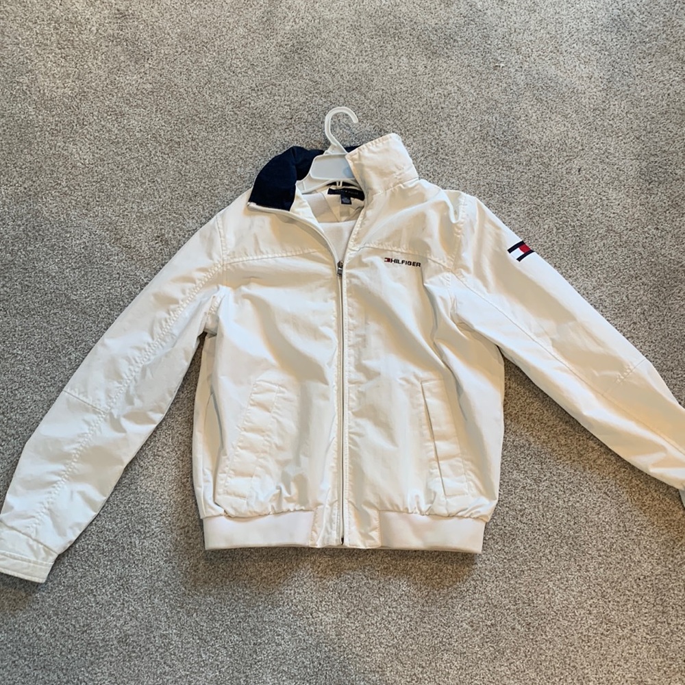 Tommy Hilfiger Men’s sport/rain jacket with hood in collar